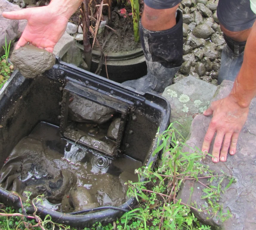 Installing a outlet pond skimmer